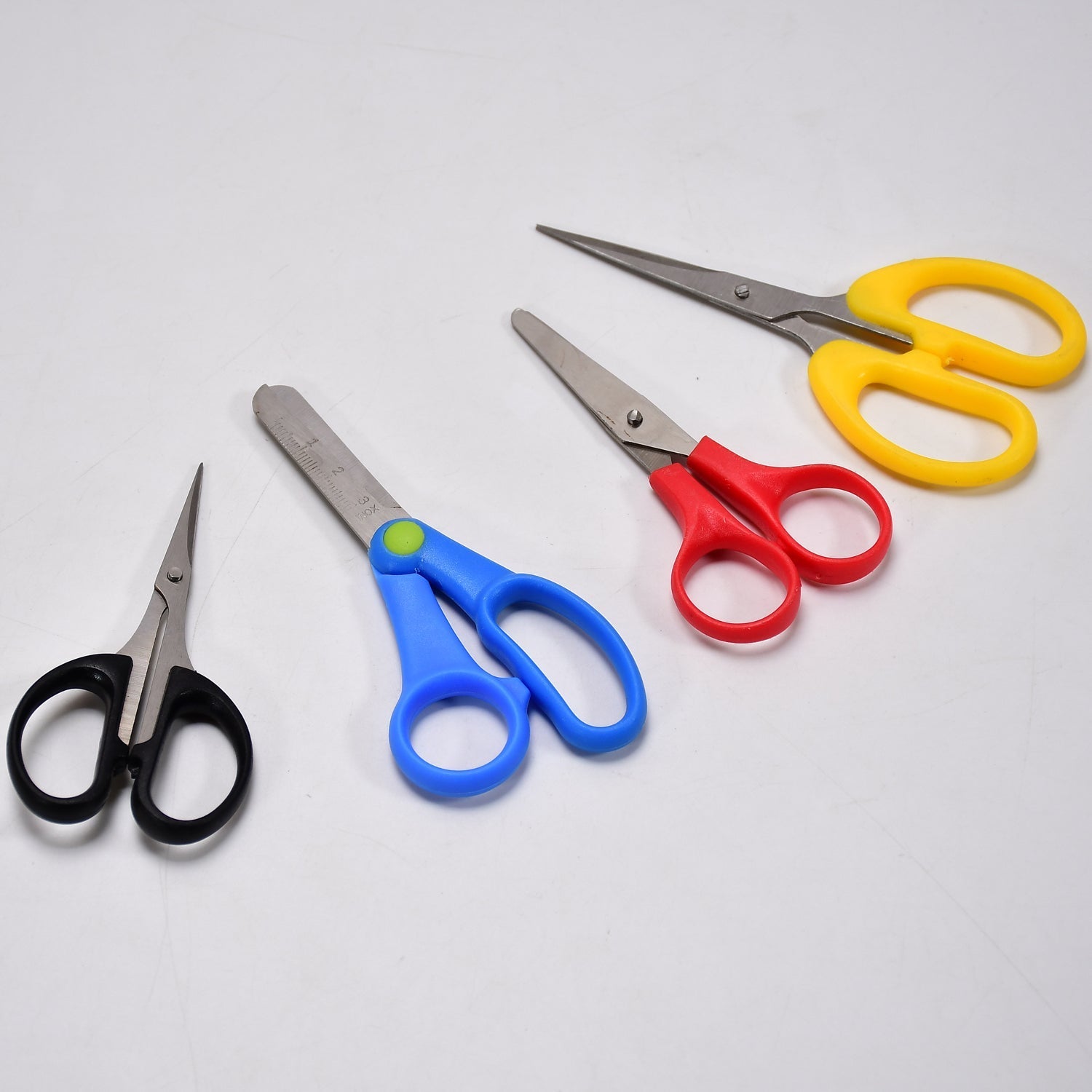 9128 Multipurpose Large Stainless Steel Scissor For Home Scissors/Office Scissors/School Work Scissors /Cutting / Croping Scissors /Tailoring Scissors ( Mix 1 Kg )